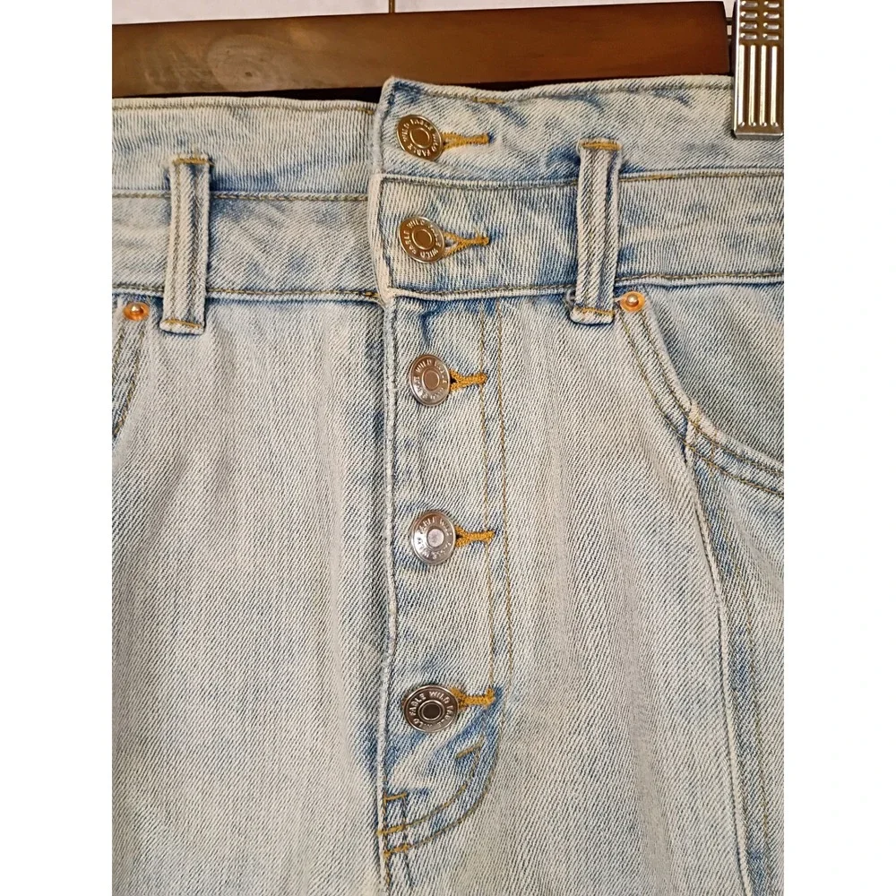 Retro Wild Fable Women 12 Light Wash High Rise Button Fly Seam Denim Shorts
